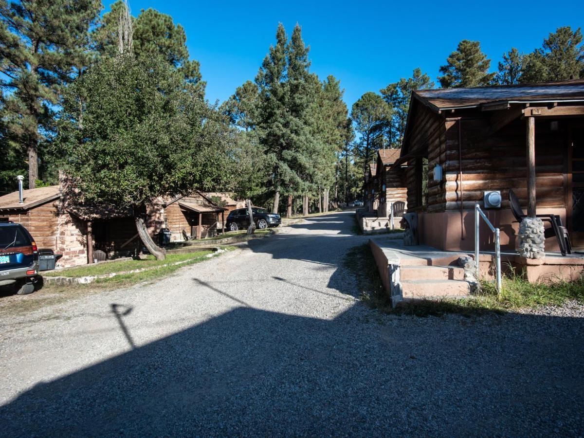 Apache Village 10, King Studio, Midtown, Sleeps 2 Ruidoso Exterior photo